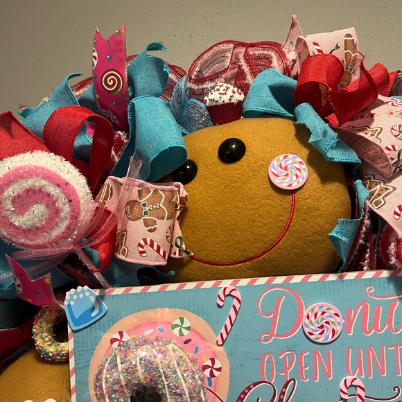 Gingerbread wreath - Picture 12 of 12